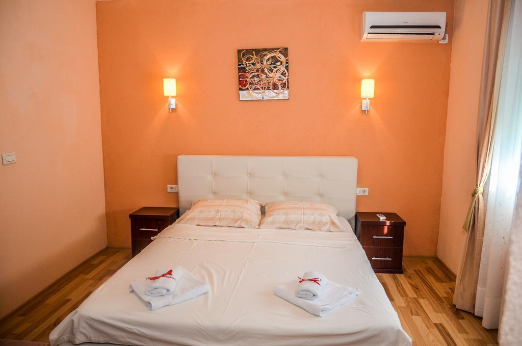 Apartments Paradise Улцинь Екстер'єр фото