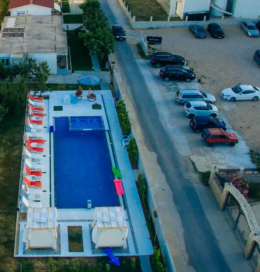 Apartments Paradise Улцинь Екстер'єр фото
