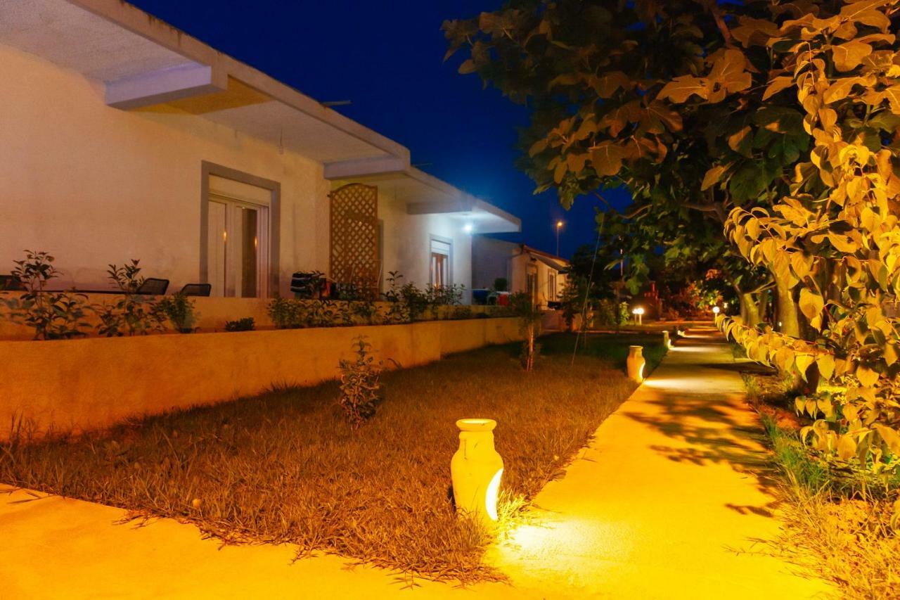 Apartments Paradise Улцинь Екстер'єр фото