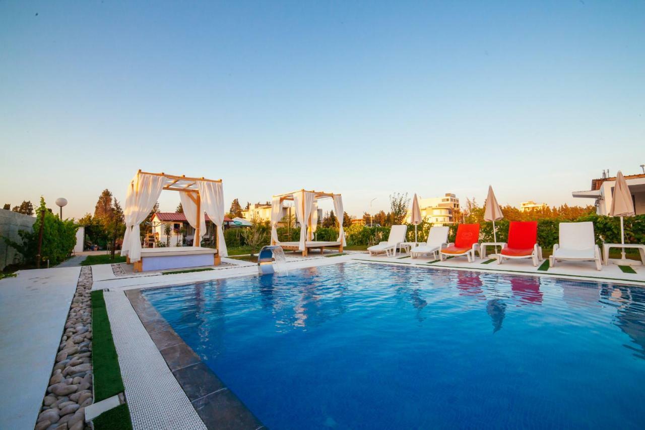 Apartments Paradise Улцинь Екстер'єр фото