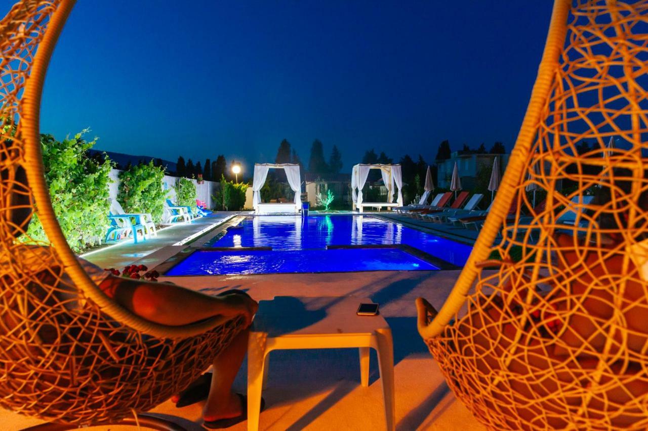 Apartments Paradise Улцинь Екстер'єр фото