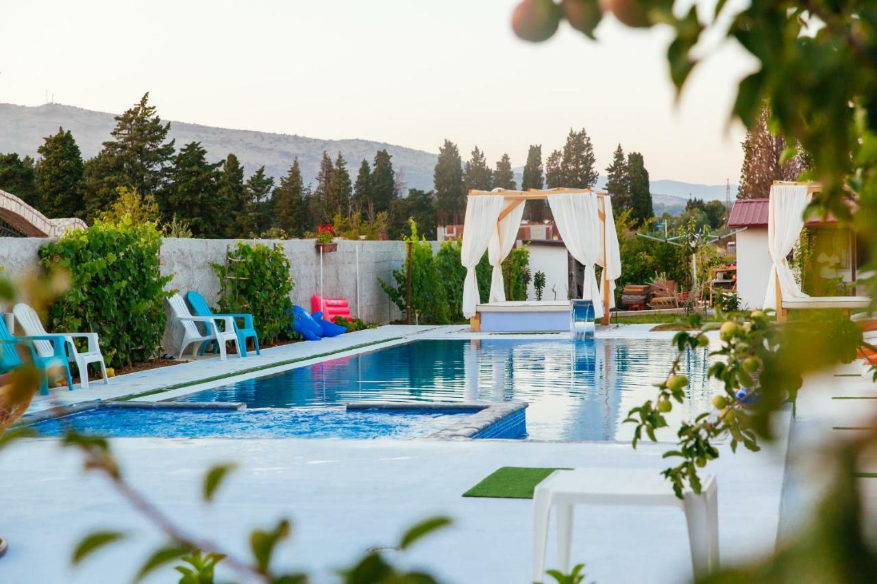 Apartments Paradise Улцинь Екстер'єр фото