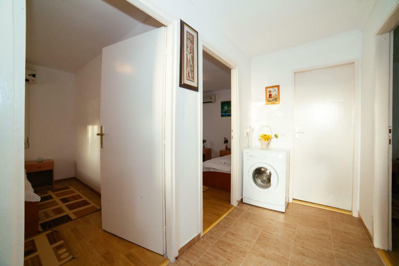 Apartments Paradise Улцинь Екстер'єр фото