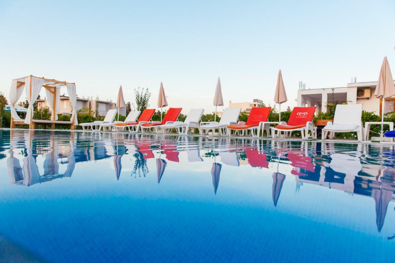 Apartments Paradise Улцинь Екстер'єр фото
